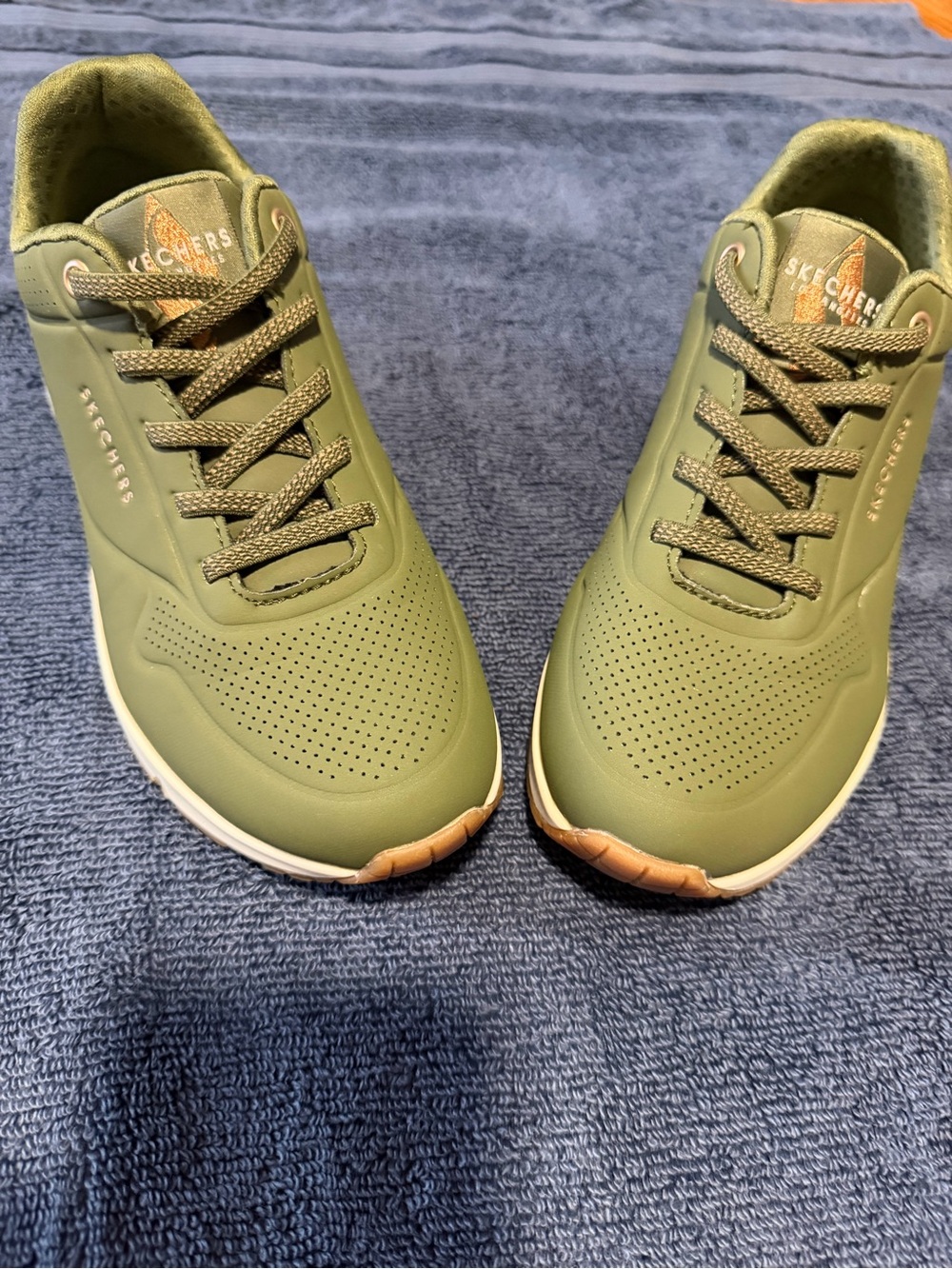 Skechers Womens Olive Green Lace-Up Athletic Sneakers with Tan Accents